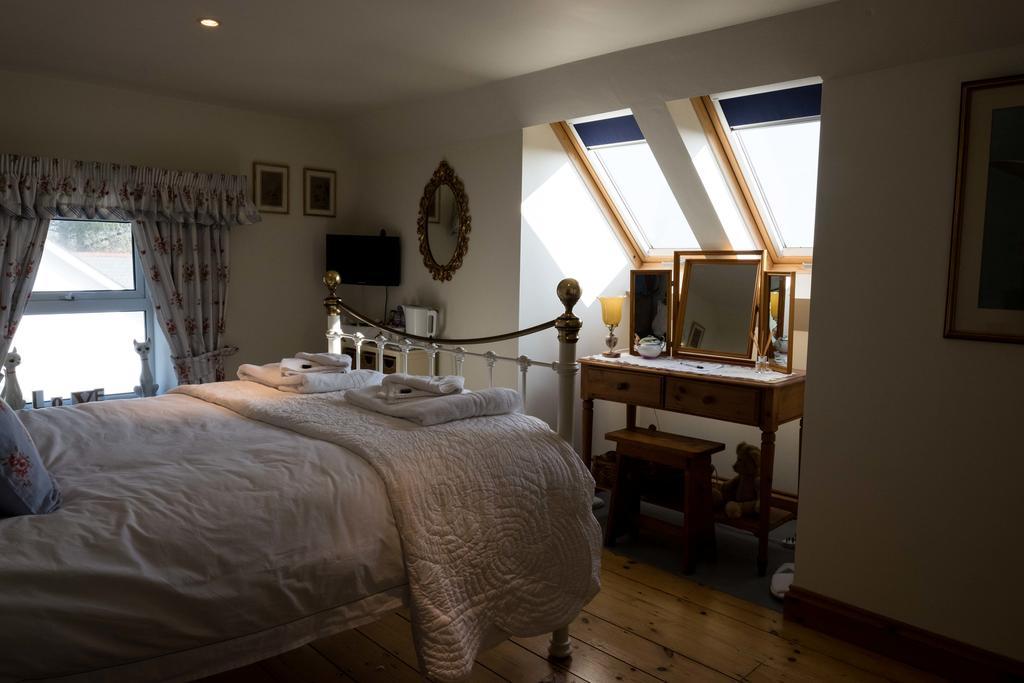Melorne Farm Bed & Breakfast Camelford Oda fotoğraf